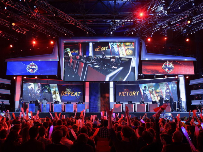 枪压制！VIT的强力枪压制击败了 DRX 赢得了第一场比赛！VIT 1-0 DRX