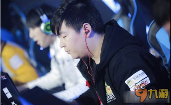 s1mple 可能找到了新战队——他已经开始积极参加 FACEIT